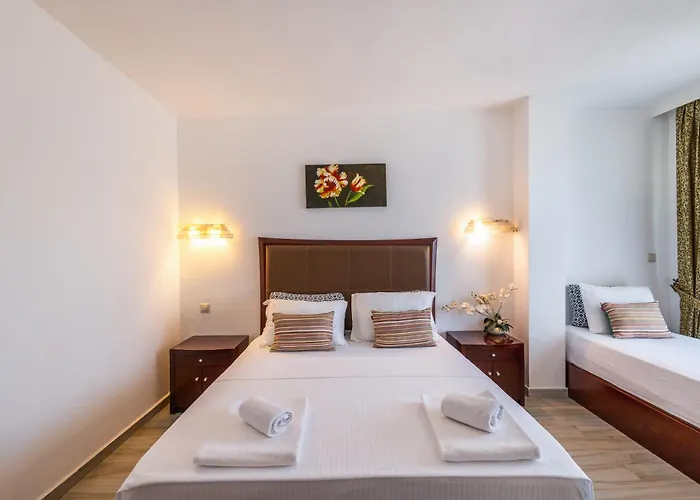 Hotel Ekincik 2*