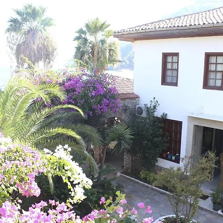 Hotel Ekincik Rezort 2*
