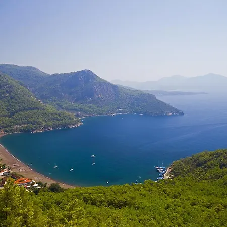 Rezort Hotel Ekincik 2*